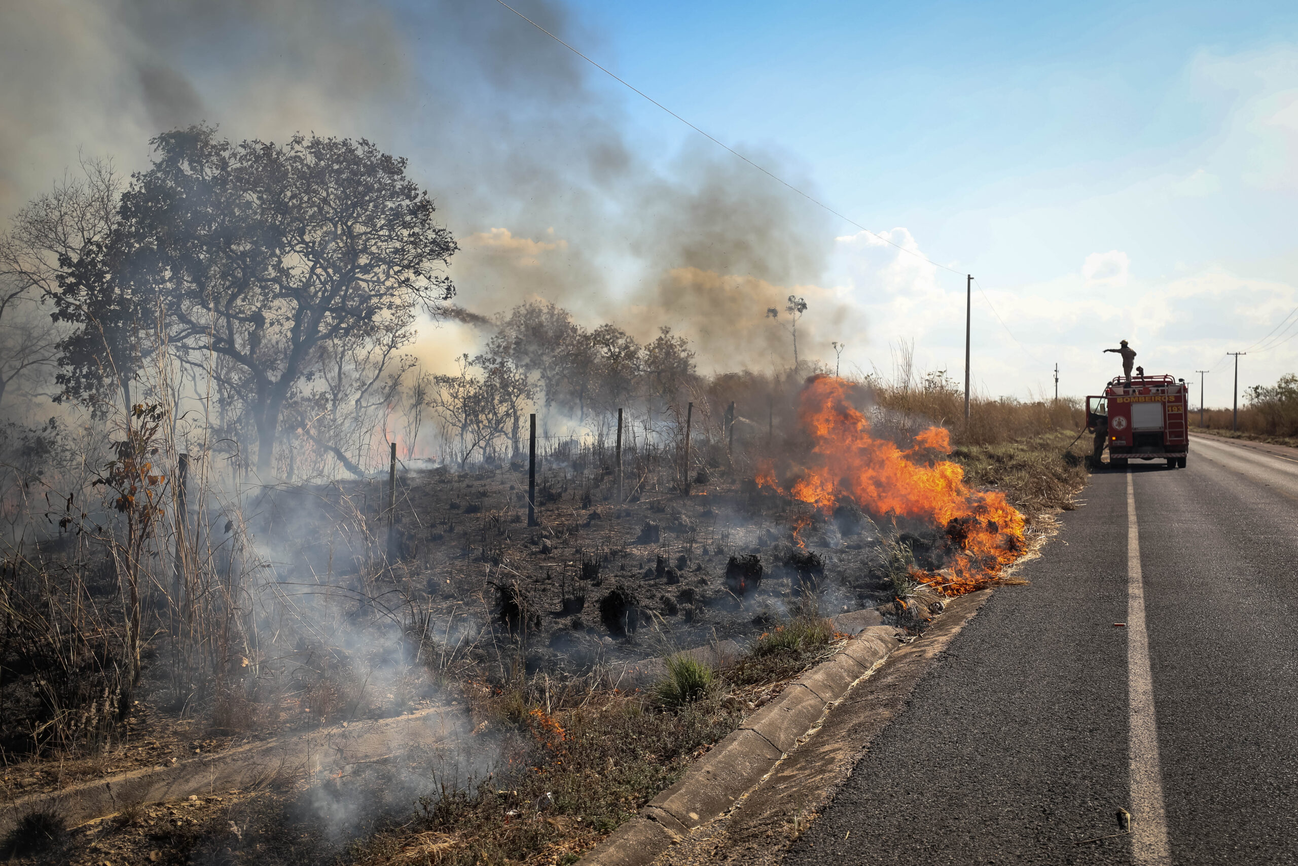 Mato Grosso tem mais de 400 focos de incêndio em um dia