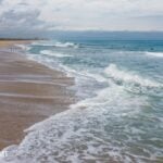 Praias terão muito calor, mas chuva pode atrapalhar