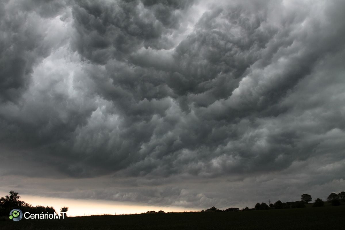 Frente fria traz chuva intensa para Minas Gerais e Rio de Janeiro